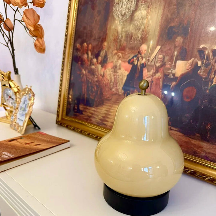 Stylish decorative table lamp