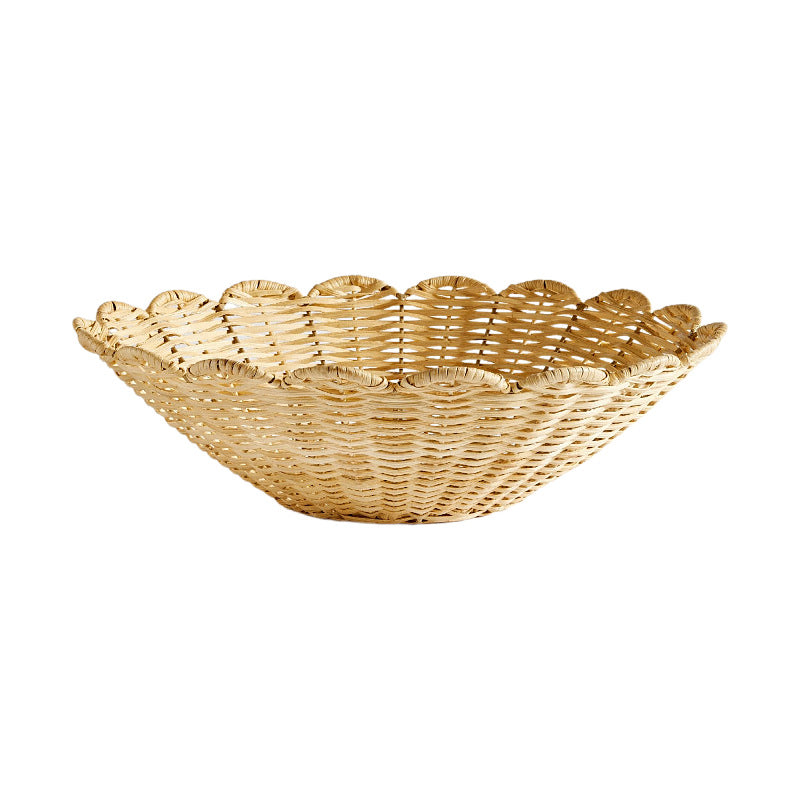 Decorative fruit basket with artistic weaving