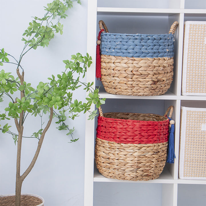Basket with drawstring and tassel
