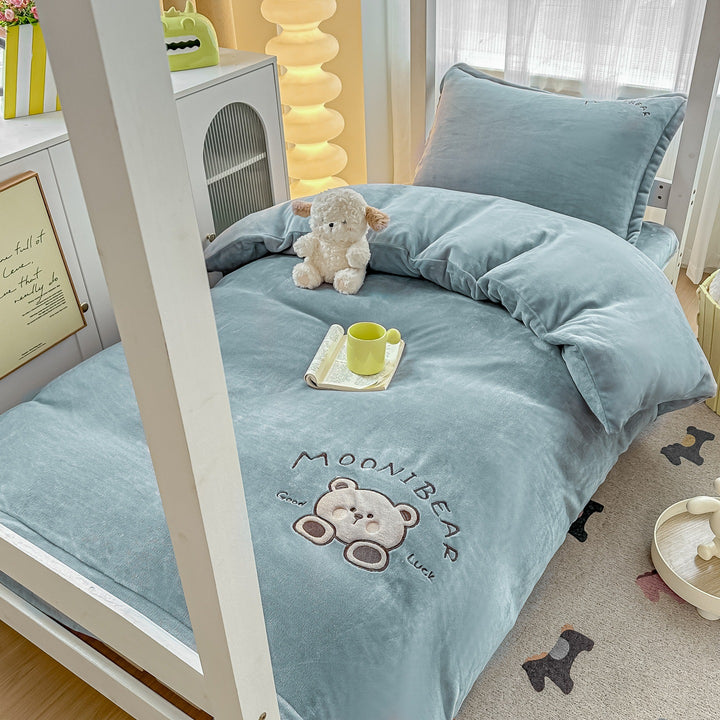 Plush Cartoon Bear Bedding Set