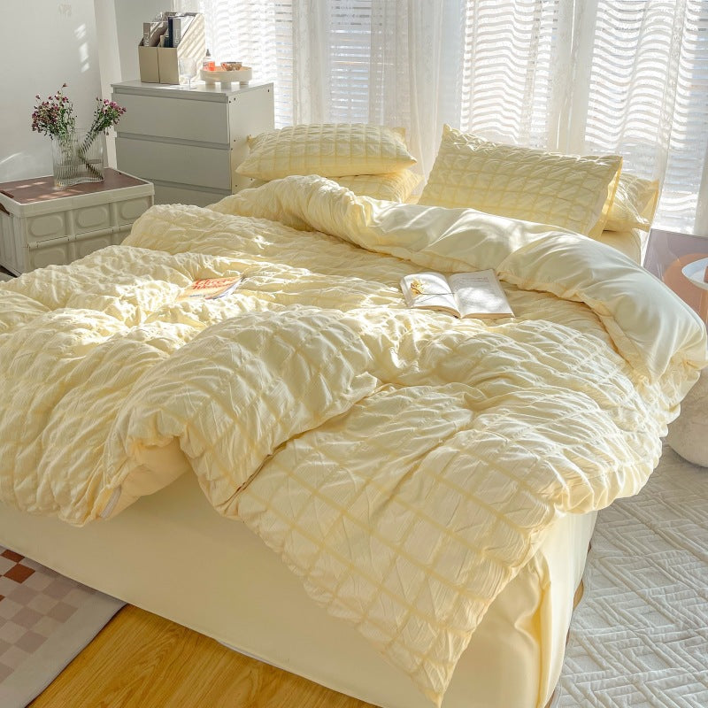 Luxurious Quilted Bedding Set