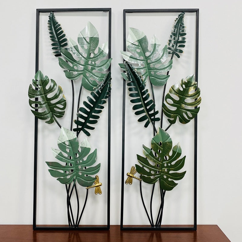Decorative Metal Wall Art with Tropical Leaf Design