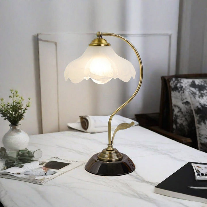 Decorative table lamp