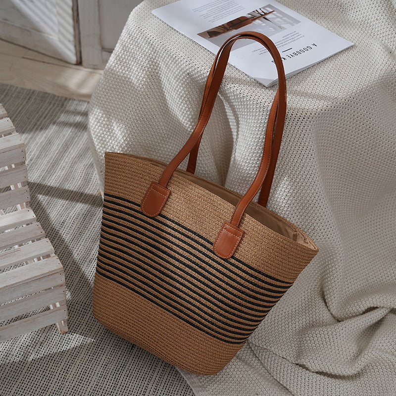 Basket bag with leather handles