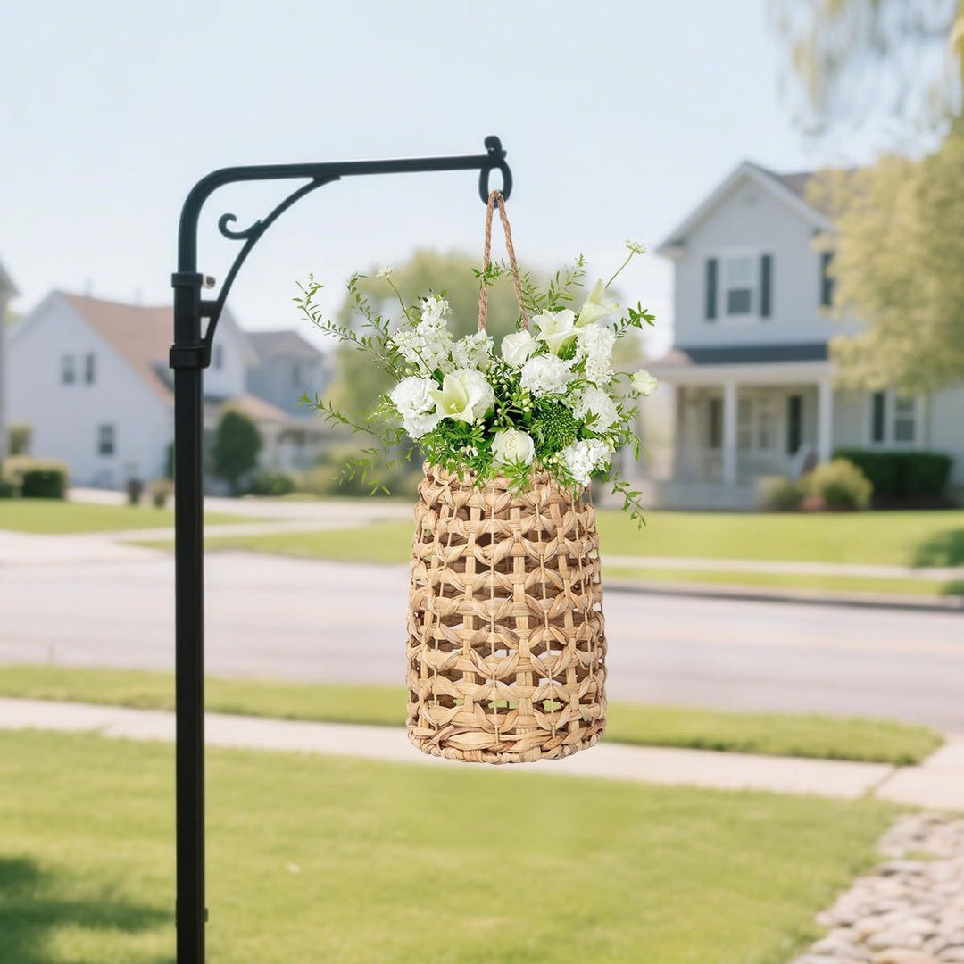 Handwoven basket with suspension device