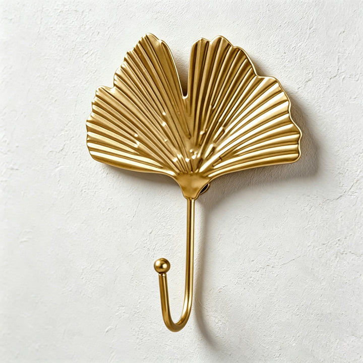 Leaf-shaped wall hooks