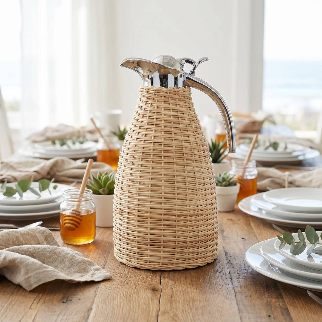 Stylish water carafe with woven design