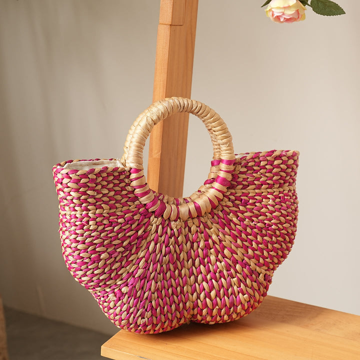 Handmade beach bag made of braided seagrass