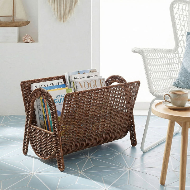 Stylish magazine holder made of woven material