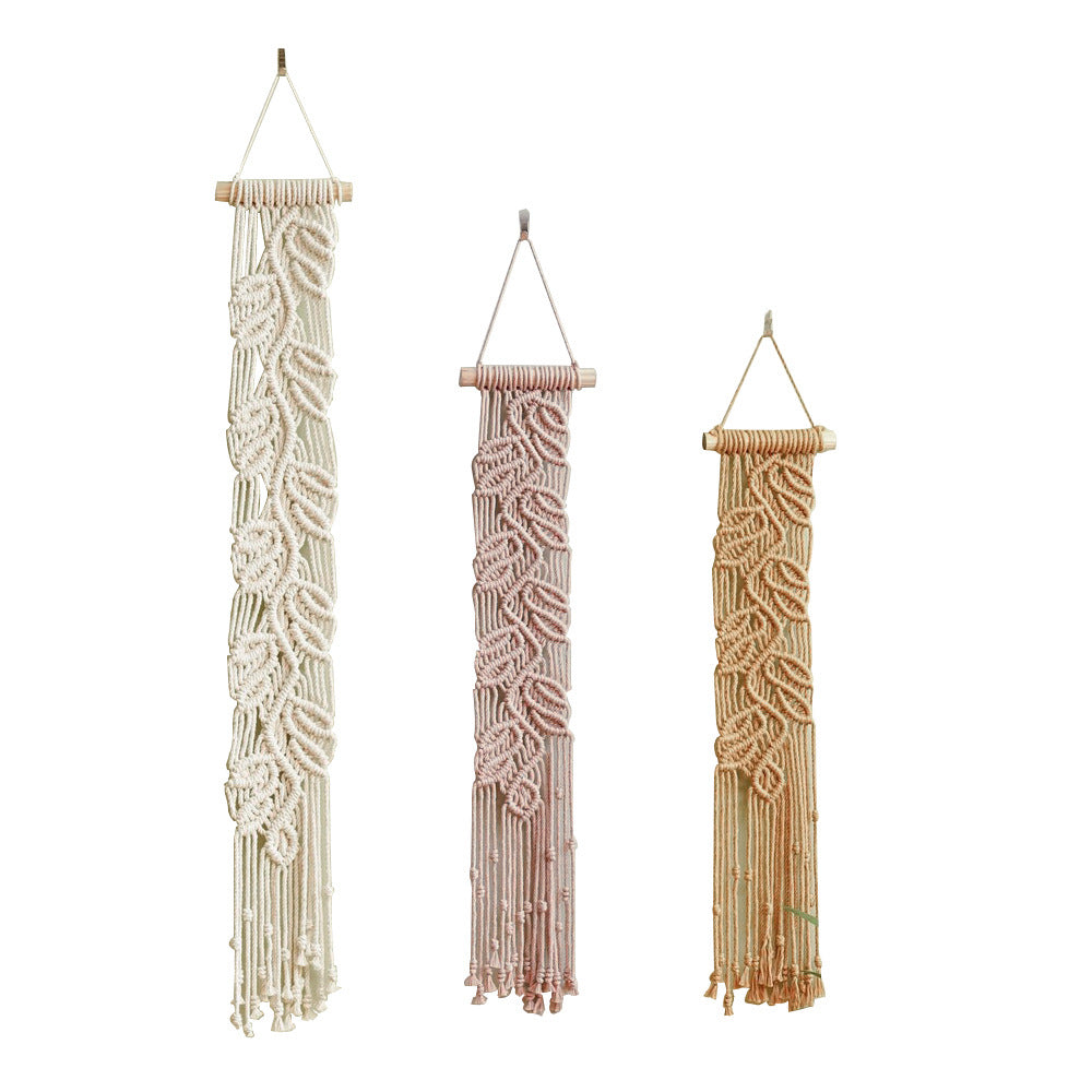Handwoven Macrame Wall Decoration with Leaf Design