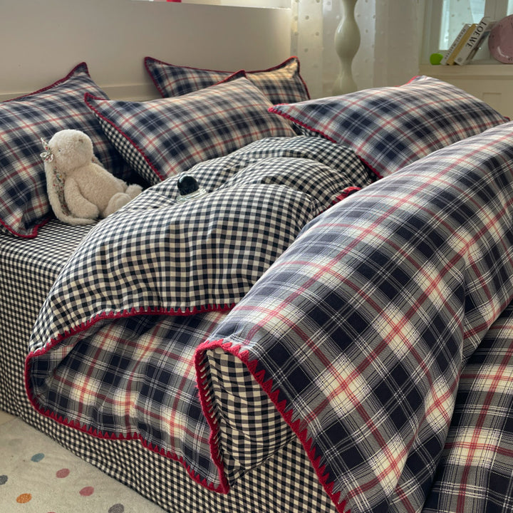 Textured Geometric Pattern Bedding Set