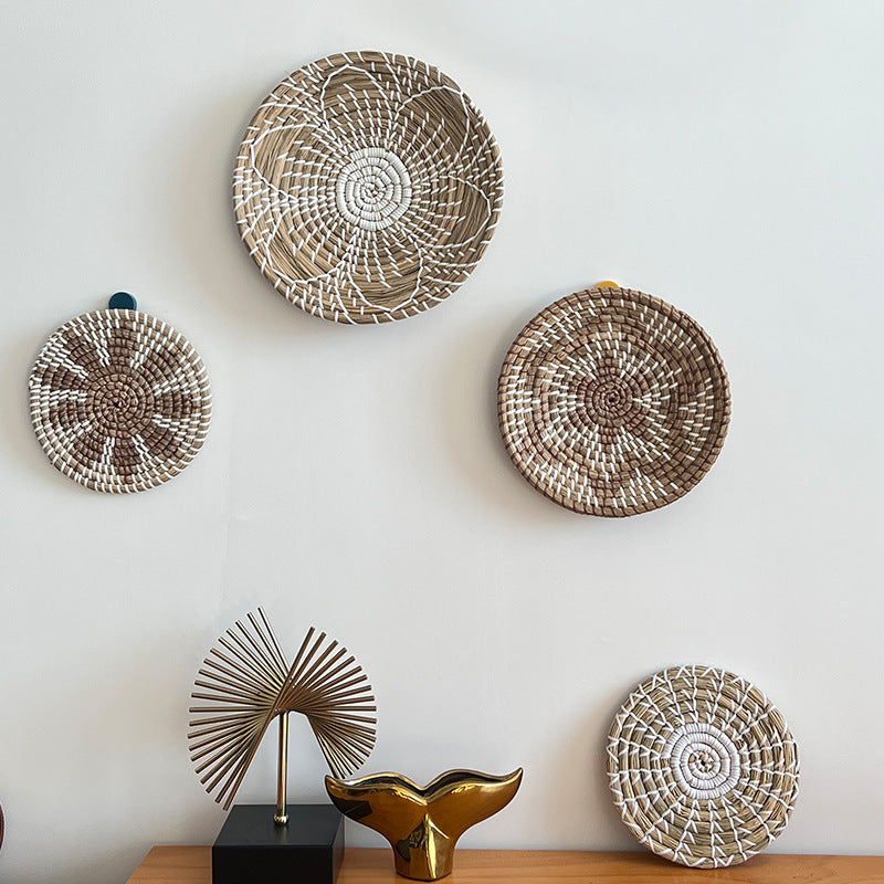 Handcrafted coaster made of natural fiber