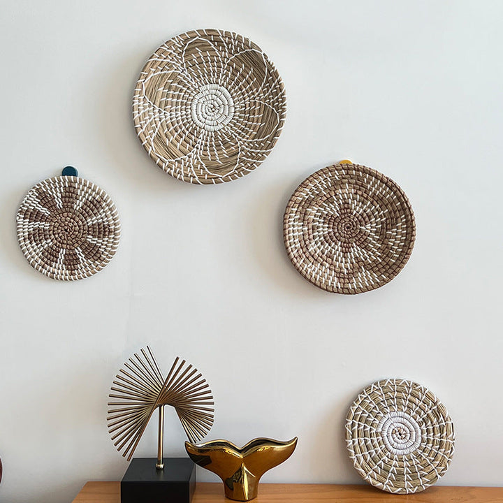 Handcrafted coaster made of natural fiber