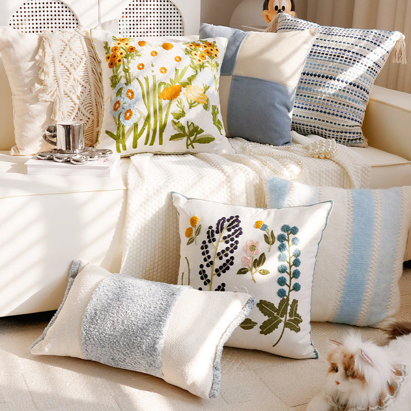 Geometric Pattern Decorative Throw Pillow