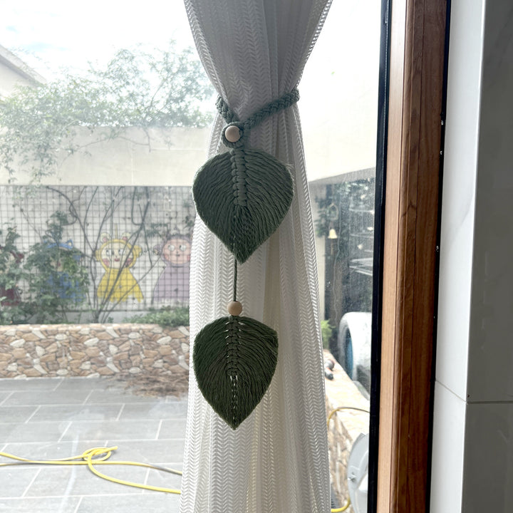 Decorative Leaf Keychain