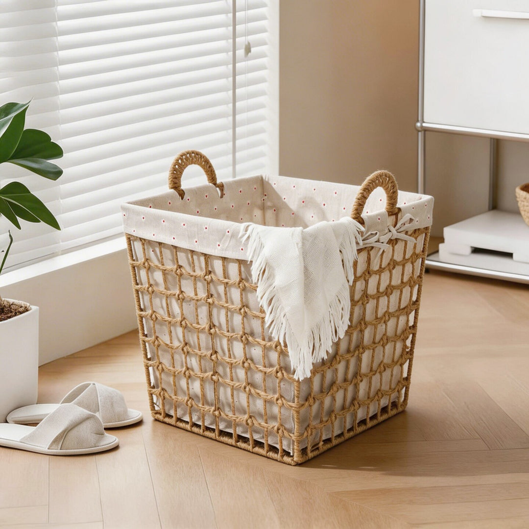 Storage basket with decorative fabric lining