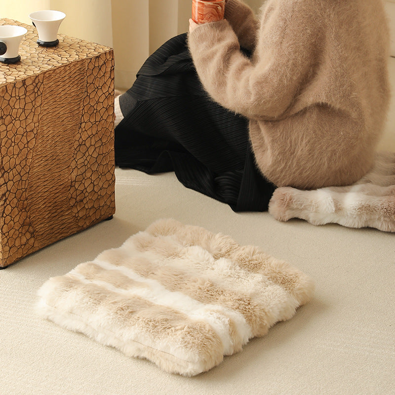 Square luxurious faux fur floor seat cover with dense long pile
