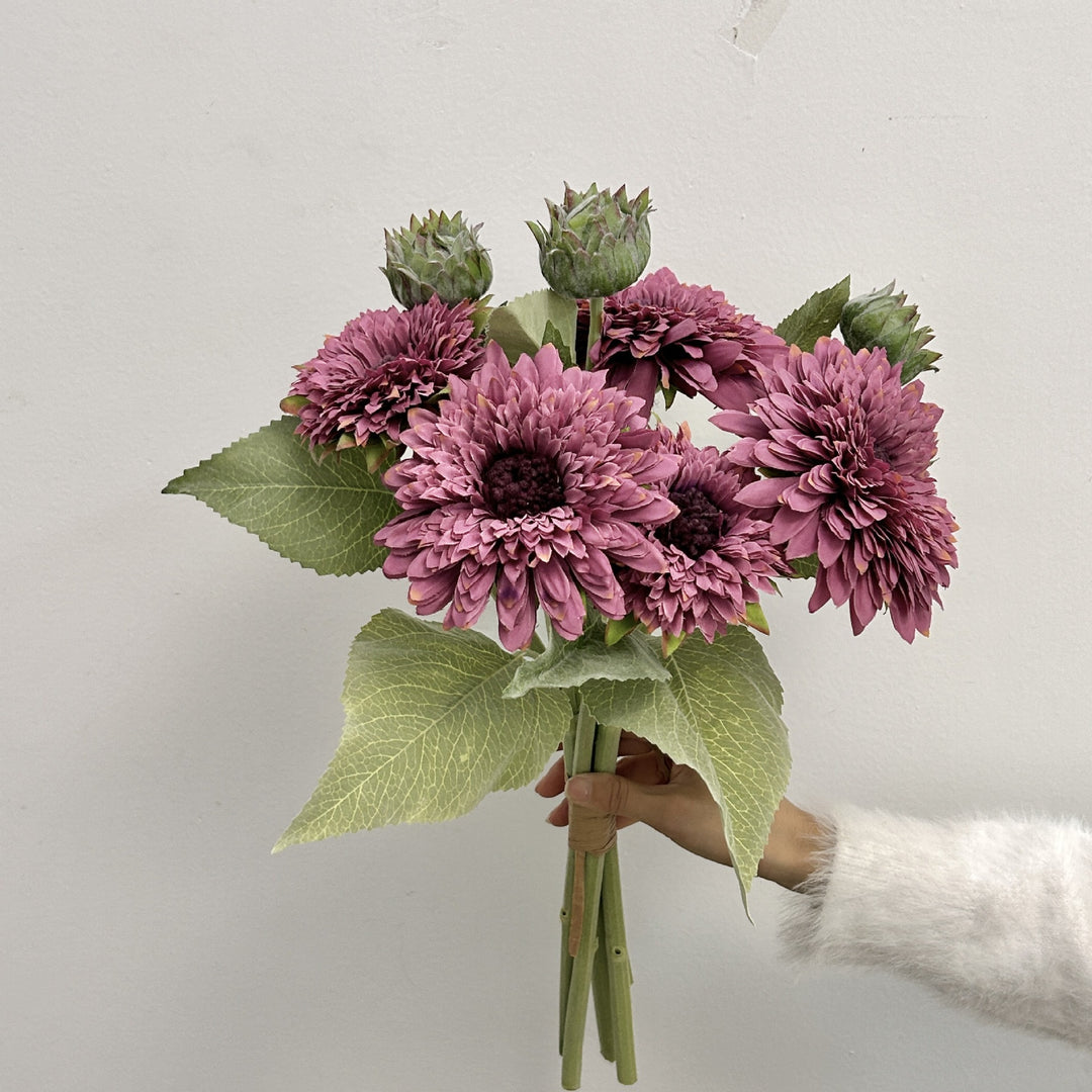 Artificial bouquet with detail-loving flowers and leaves