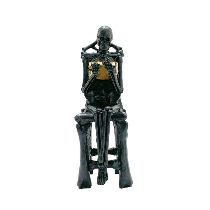Artistic skeleton figure
