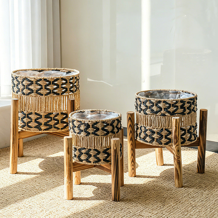 High-quality plant pot with stand