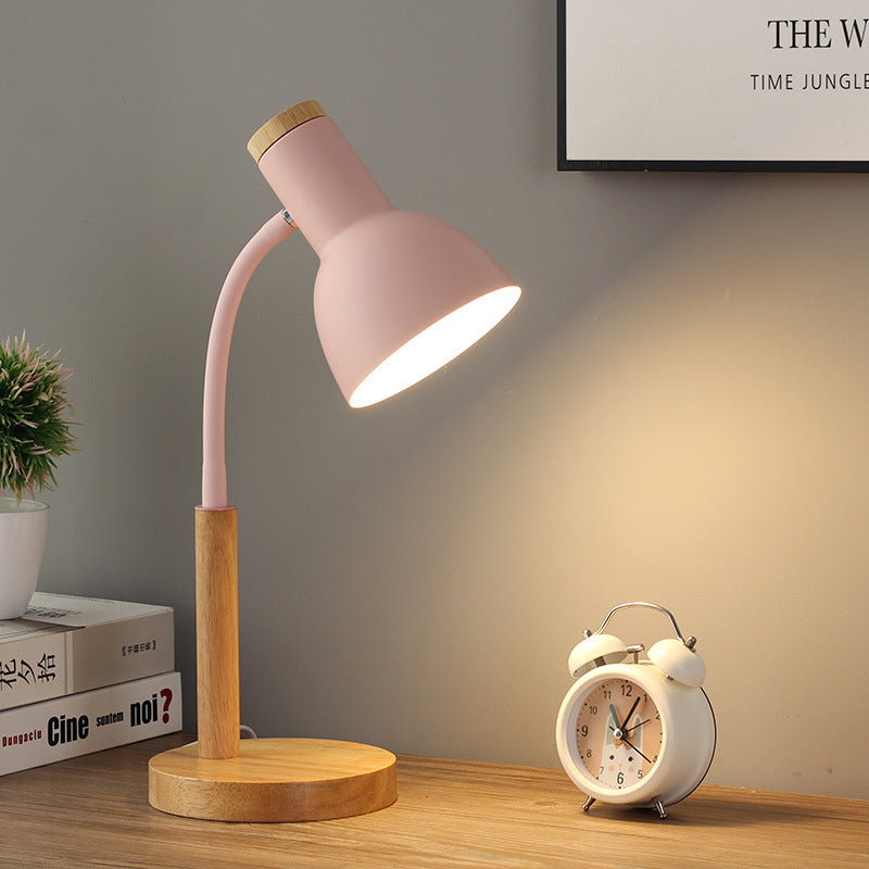 Adjustable desk lamp