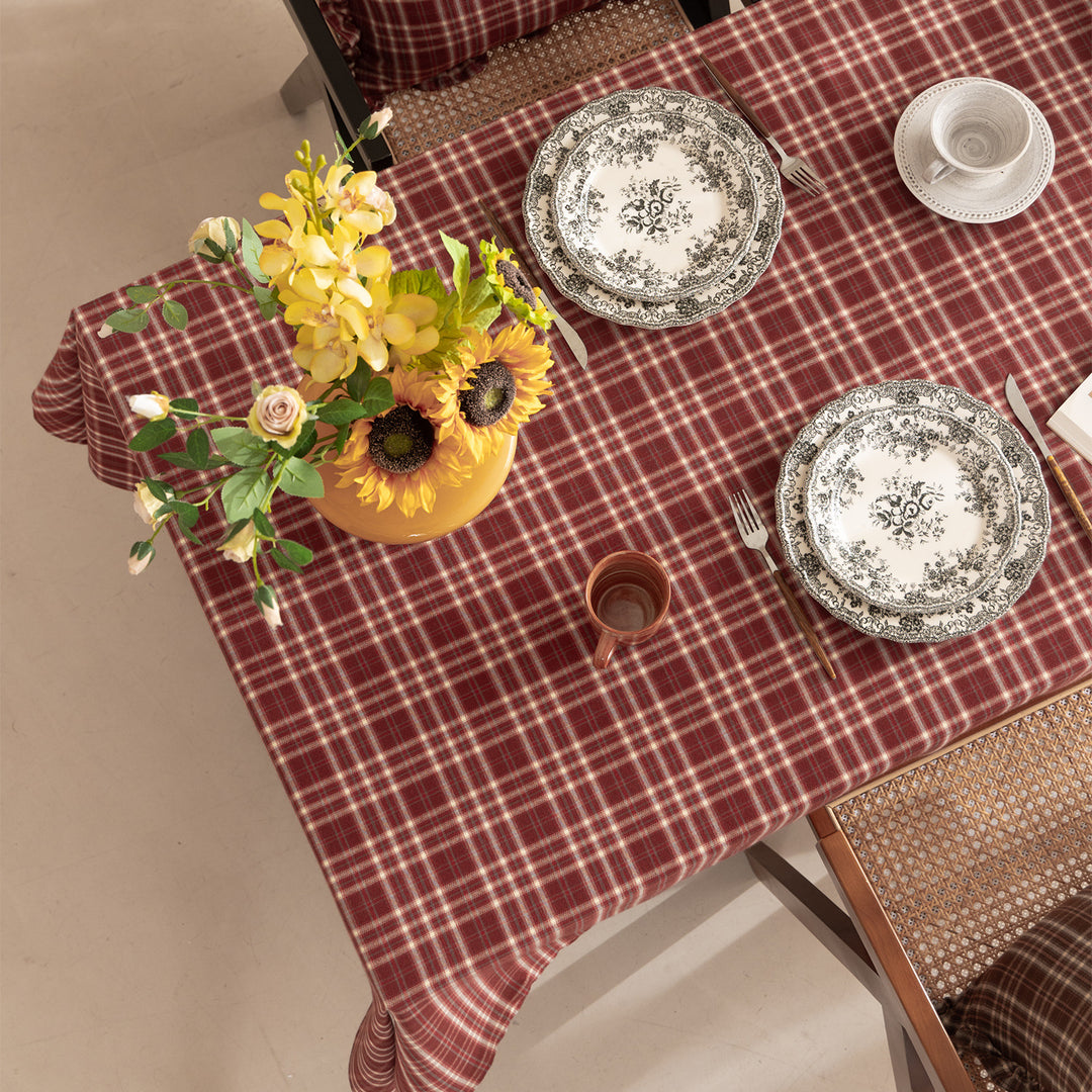 Checkered flannel tablecloth made of cotton blend with soft texture