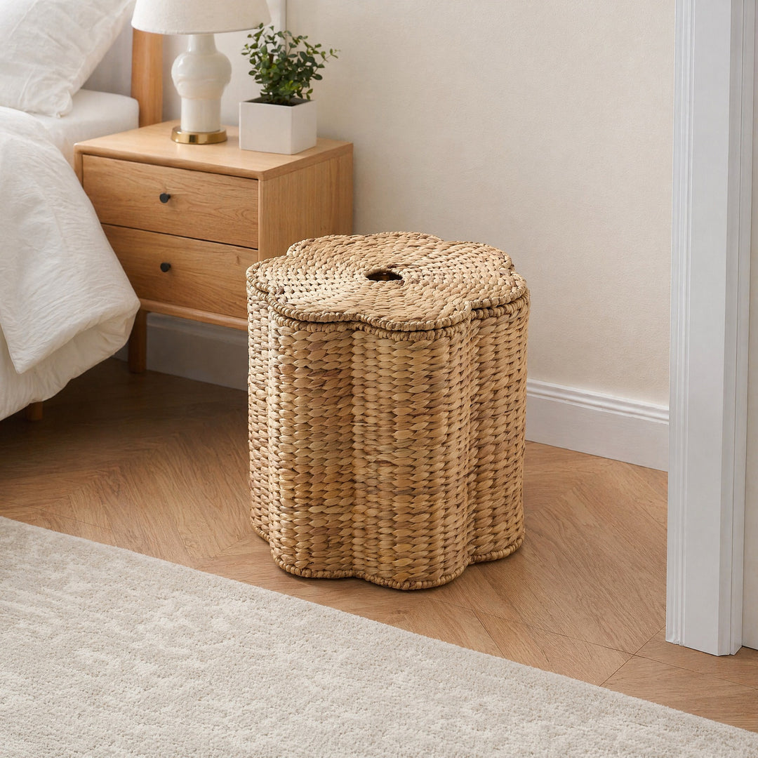 Chair made of braided natural material