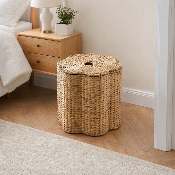 Chair made of braided natural material