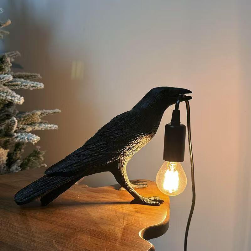 Decorative table lamp