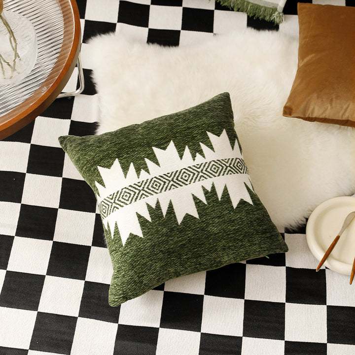 Decorative cushion cover with woven jacquard structure and ethnic motif