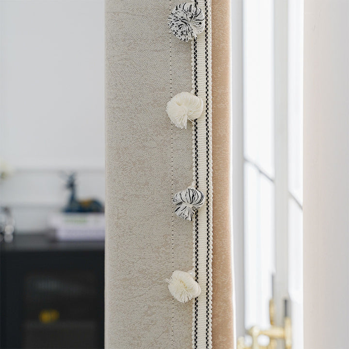 Decorative curtain trim with pompons