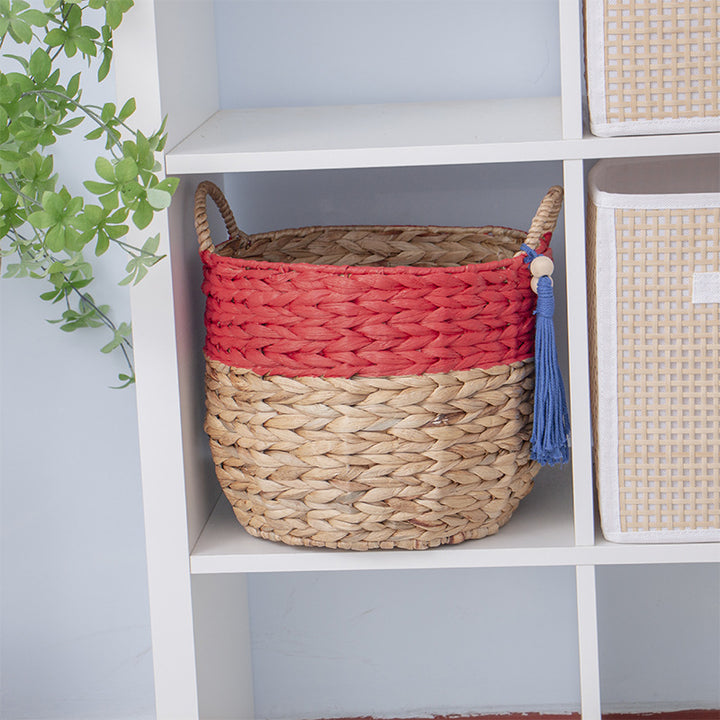 Basket with drawstring and tassel