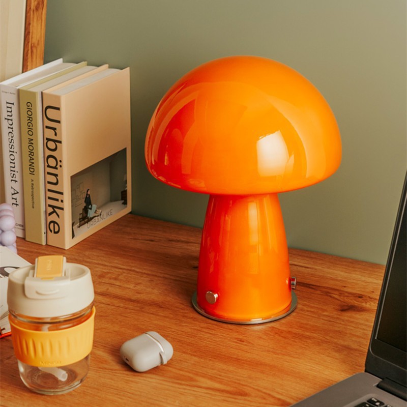 Decorative table lamp