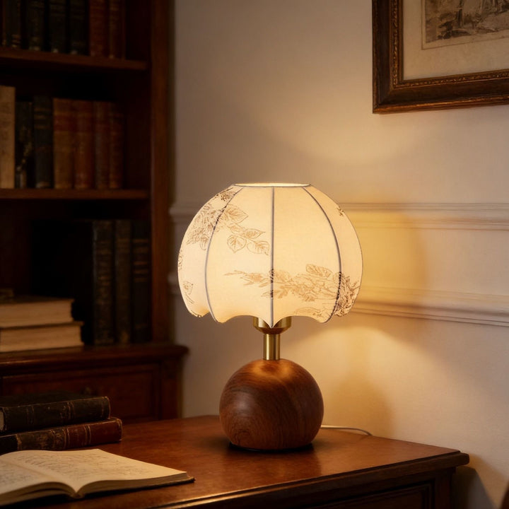 Artistic floral design table lamp