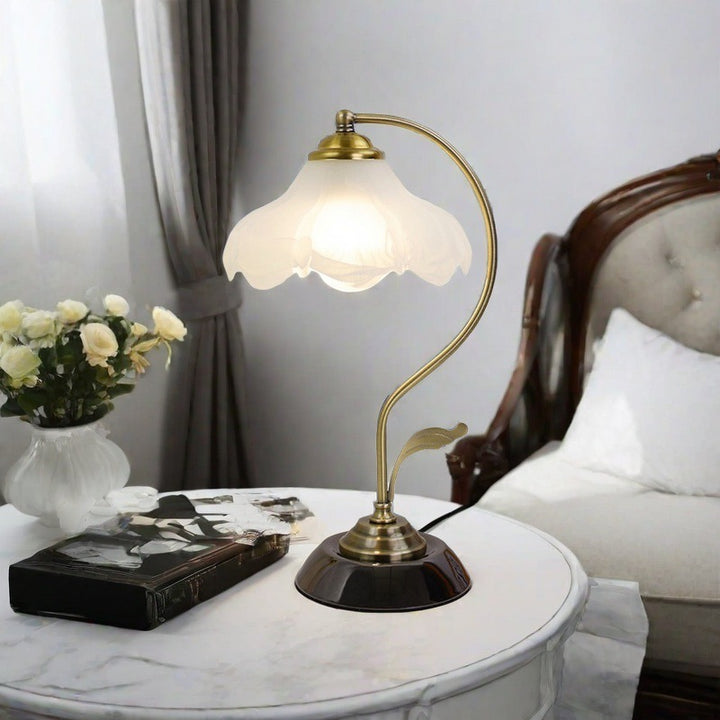 Decorative table lamp