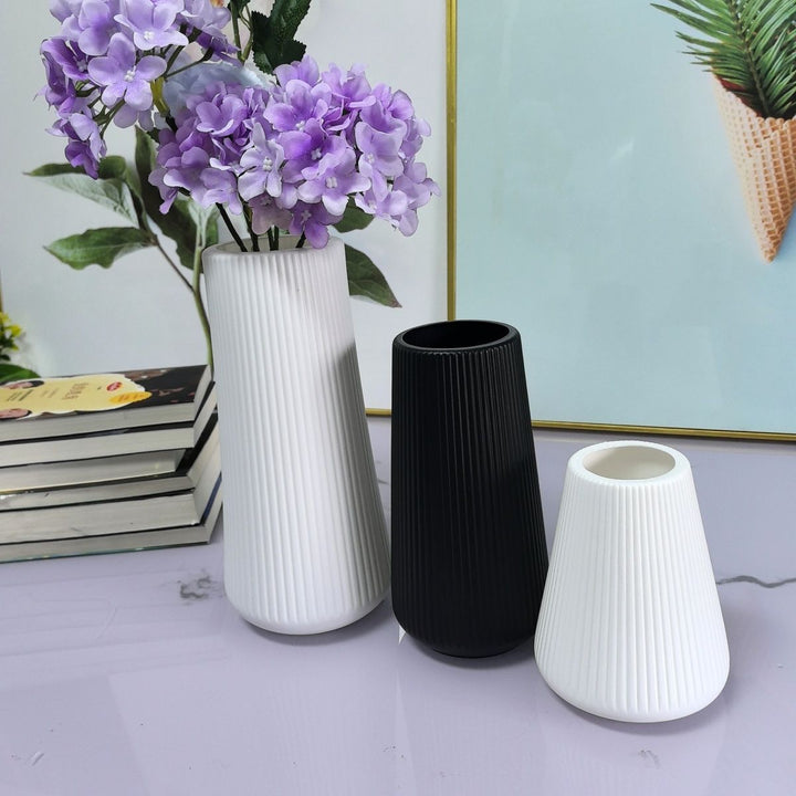 Textured Ribbed Decorative Vase Set