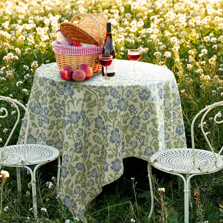 Rectangular tablecloth in country house style made of cotton blend fabric with floral all-over print