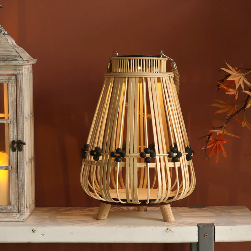 Decorative light source with natural rattan