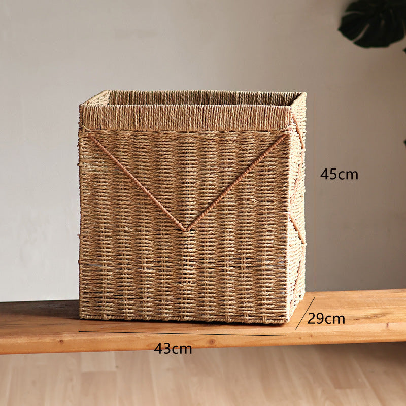 Storage baskets with vintage style