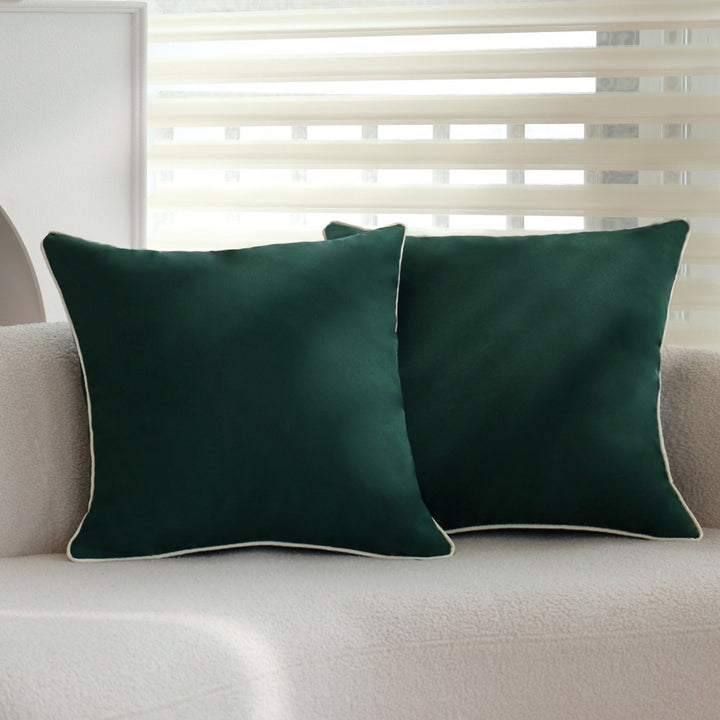 Square velvet cushion cover with fine piping and soft microvelours finish