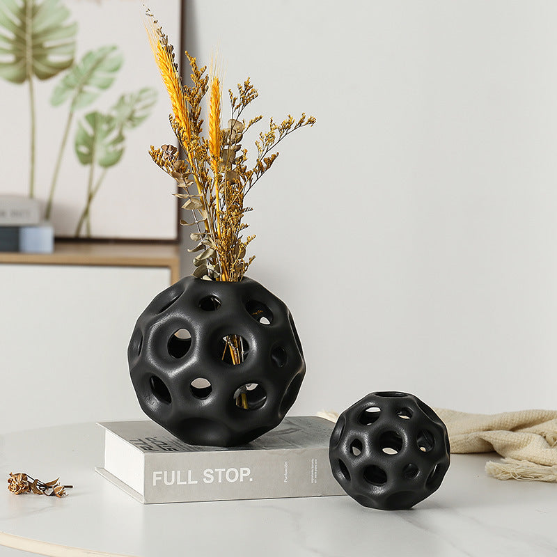 Decorative ceramic balls