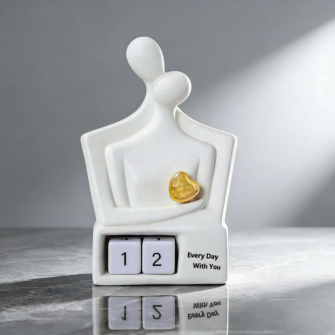Decorative love figure