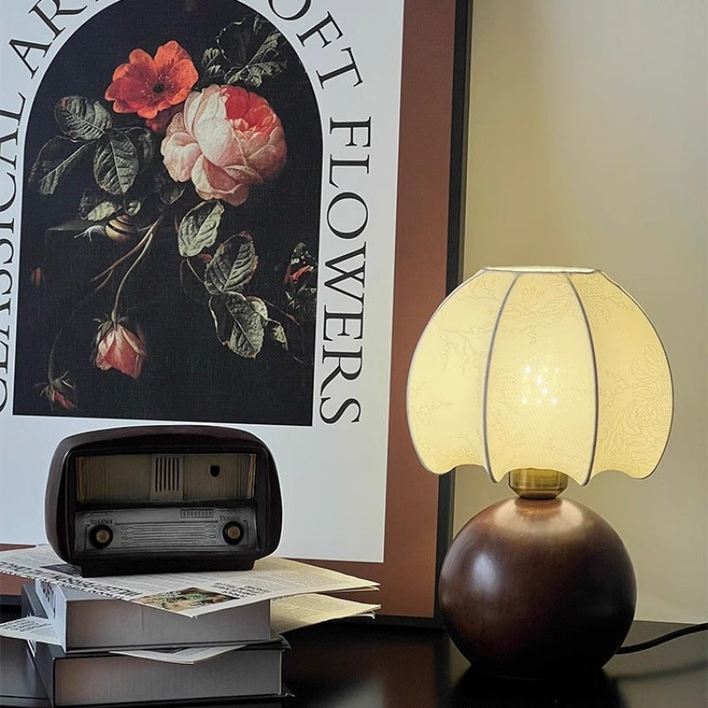 Decorative table lamp