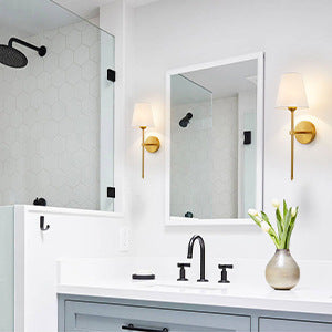 Modern folded wall lamp