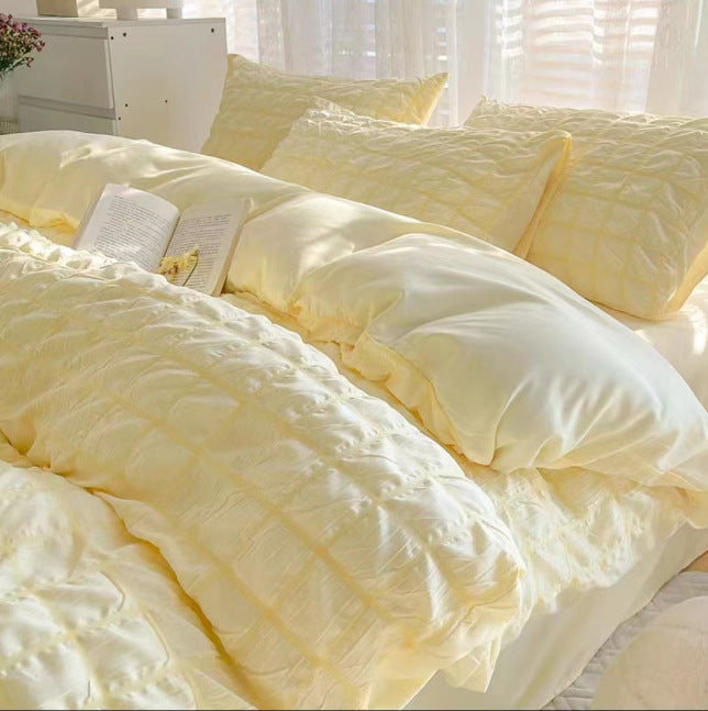 Luxurious Quilted Bedding Set
