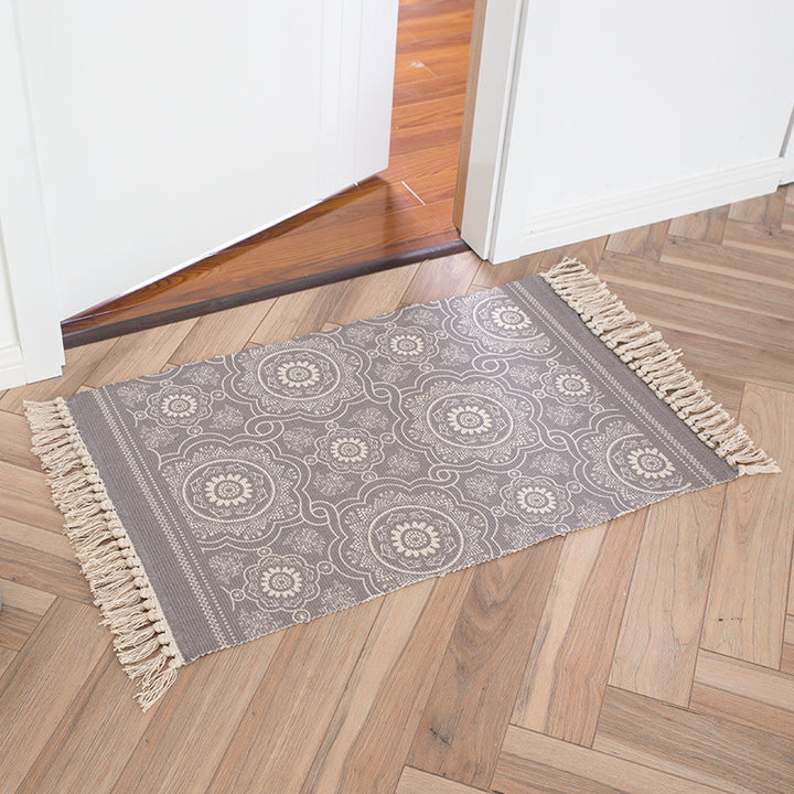 Decorative runner for dining table and console in Boho-Mandala design with fringes