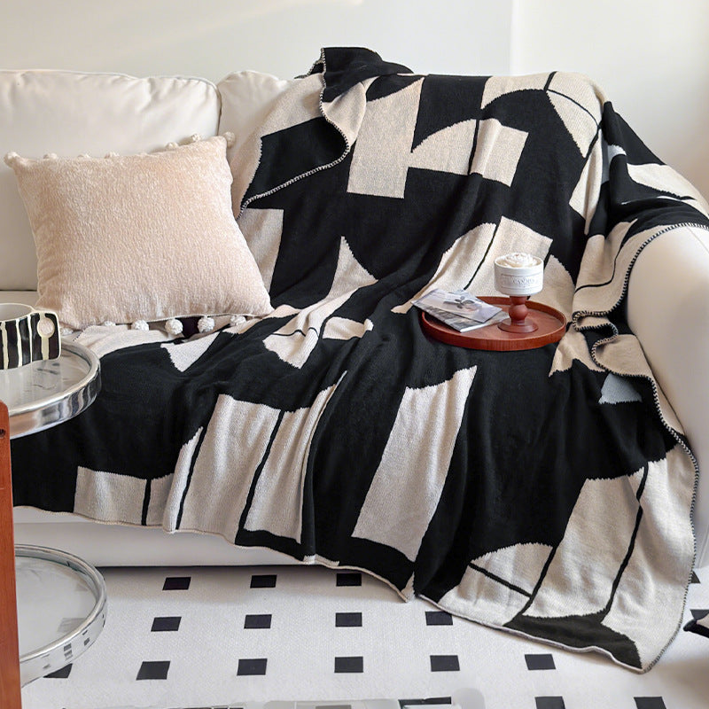Cozy Abstract Patterned Throw Blanket