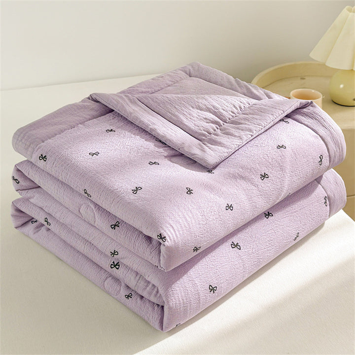 Decorative Lightly Textured Quilt Blanket Avarnia