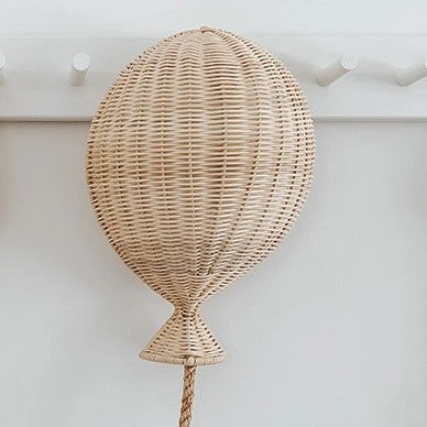Decorative wall ornament in the form of a hot air balloon