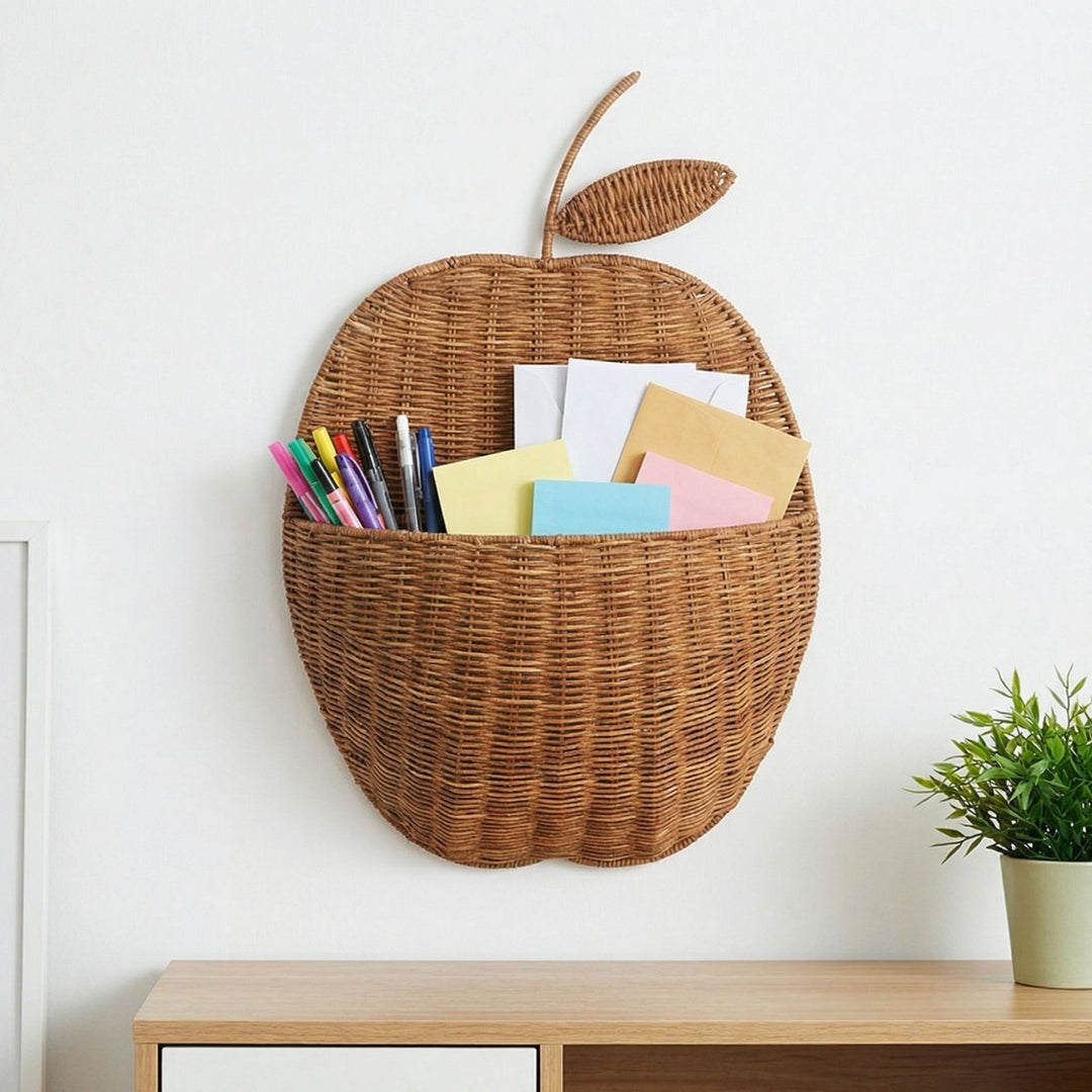Wall basket